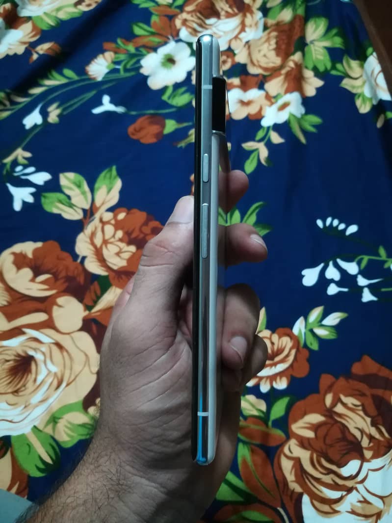 Google pixel 6 pro 10/10 Non active 12gb 2