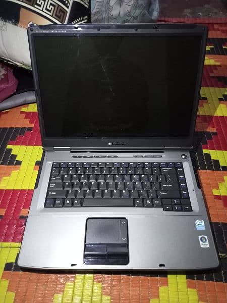 Gateway (American) Dual Core Laptop (Today Offer 14k) 3