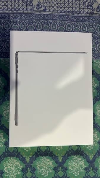 Macbook Air M3 8/256gb 13" -Just Box Open-1 Year Warrenty 5