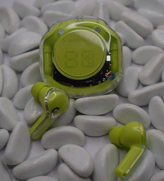 Air39 earbuds with free case 0