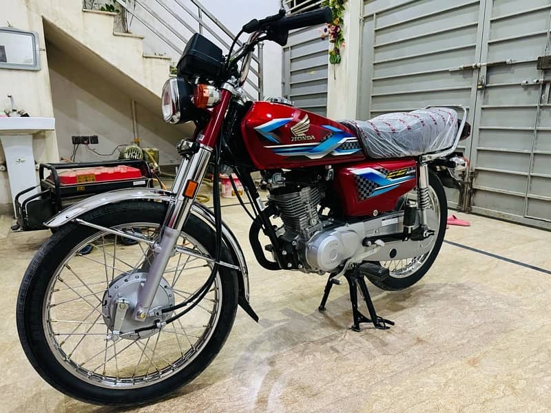 Honda CG 125 2024 3