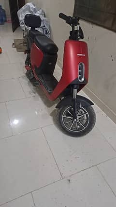 selling electronic bike of Honda