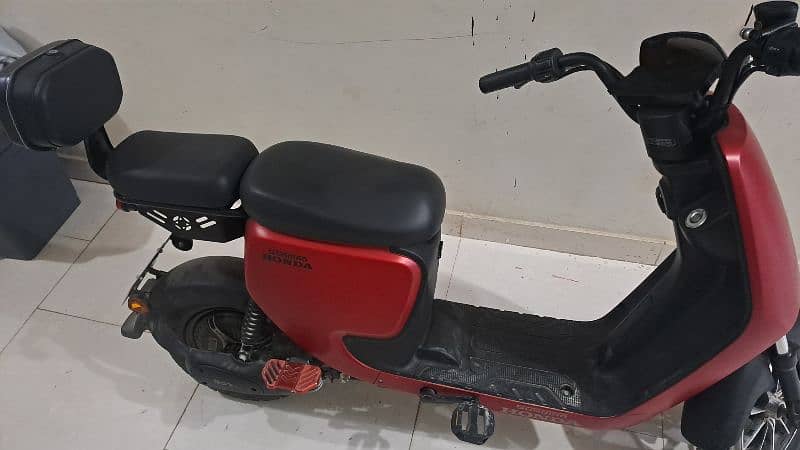 selling electronic bike of Honda 2