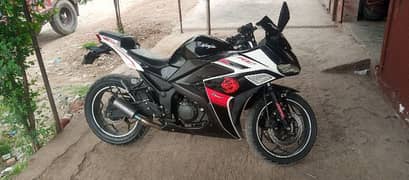 Yamaha R 3 replica dual cylinder