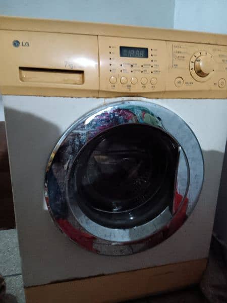 LG 7kg fully automatic front loading washing machine 0