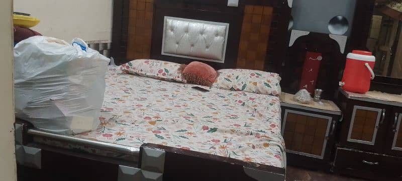 set available bed dreasing bartan wali almari 4 set sofa 3