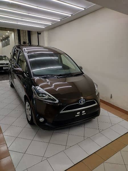 Toyota Sienta 2018 0