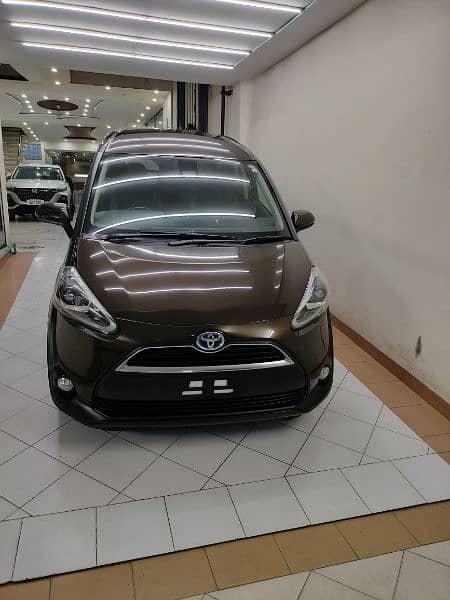 Toyota Sienta 2018 1