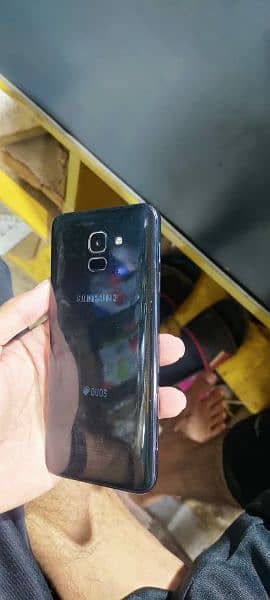 Samsung J6 3,32gb 0