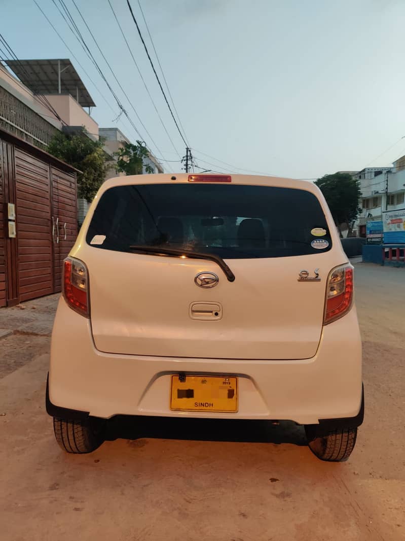 Daihatsu Mira 2012 4