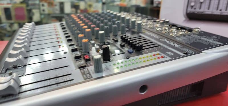 Behringer XENYX QX1222USB Audio Mixer with Mic Preamps & Compressor 5