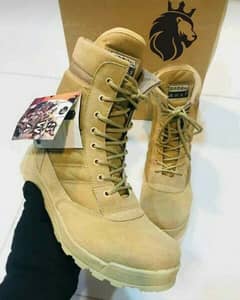 High quality army boots.