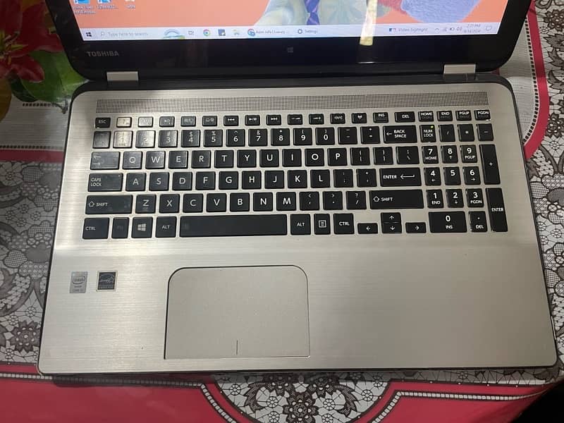 Toshiba Satellite Raduis 3