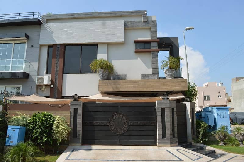 10 marla house for sale in paragon city lahore 1