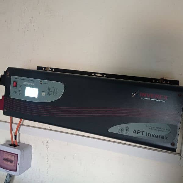 Inverex Solar inverter + Charger 5