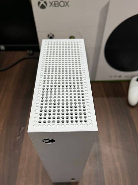xbox series s - Gaming Consoles - 1092829604