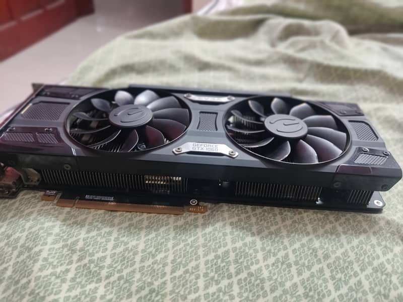 EVGA GTX 1060 FTW 3GB Dual Fan Edition Gaming GPU 2