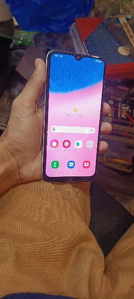 Samsung Galaxy A30s 4