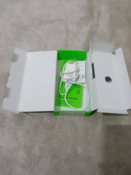 infinix Smart 7 +4gb+64gb) in very good condition 0