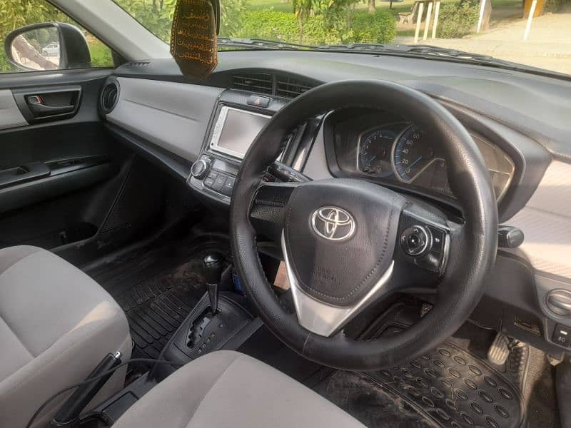 Toyota Corolla Axio 2014/2017. 9