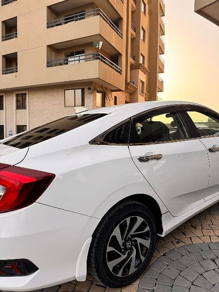 Honda Civic Oriel 2019 9