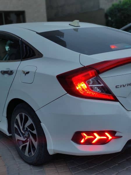 Honda Civic Oriel 2019 15