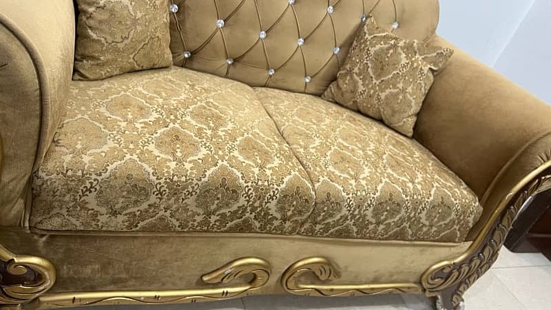 Crown Sofa Set 6 seater with center table 8