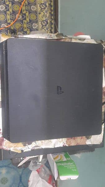 Playstation 4 slim 0