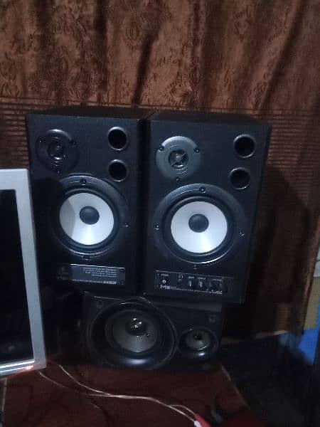 Studio monitor ms40 bahringer 3