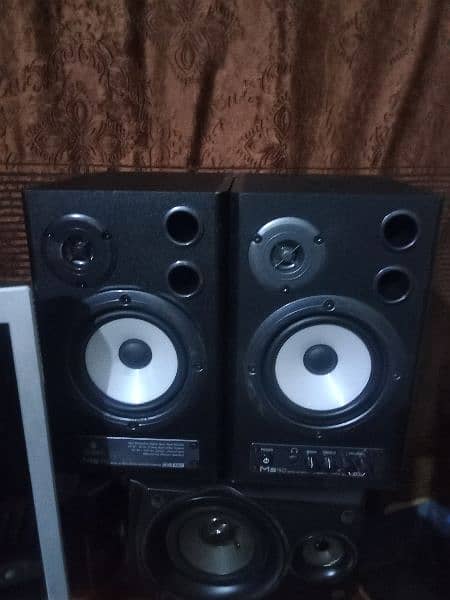 Studio monitor ms40 bahringer 4