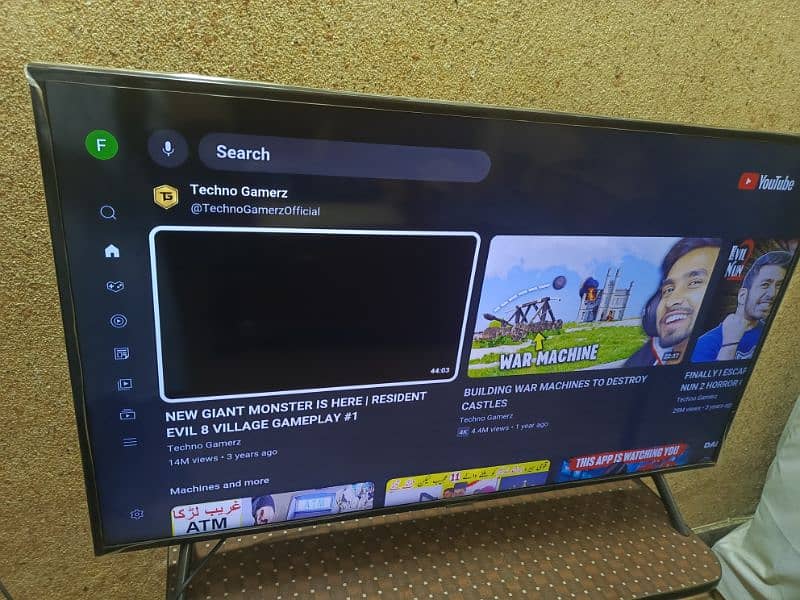 Samsung Smart TV 43 inches condition 10 by 10 2