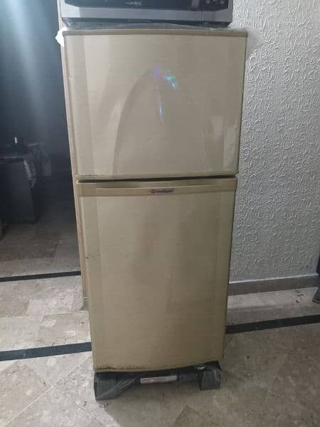 refrigerator Dawlance 9166 model. 3