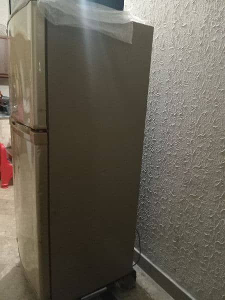 refrigerator Dawlance 9166 model. 4