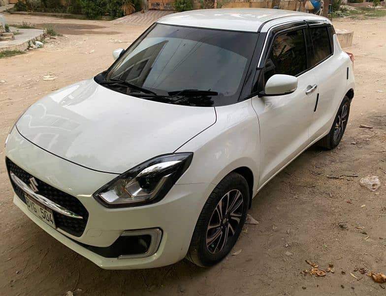 Suzuki Swift glx cvt 2022/23 3