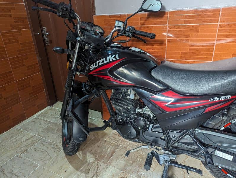 Suzuki GR 150 3