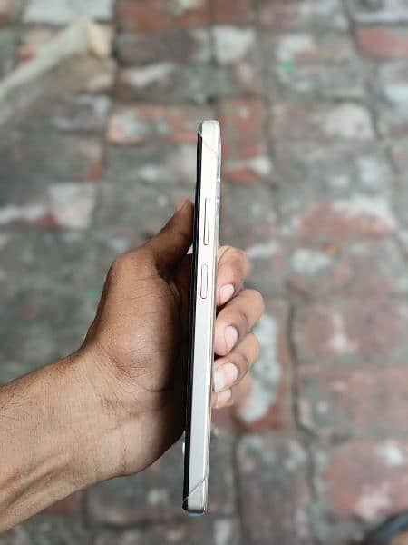 Infinix smart 8 4/64 condition 10/10.11 month warranty 4