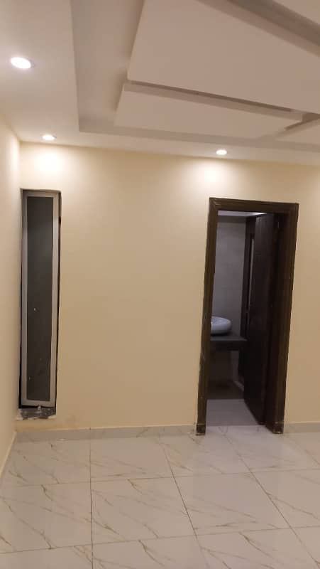 STUDIO BRAND NEW EXCELLENT GOOD LUXURY IDEAL FLAT FOR Sale IN IDEAL LOCATION BAHRIA TOWN LAHORE 12