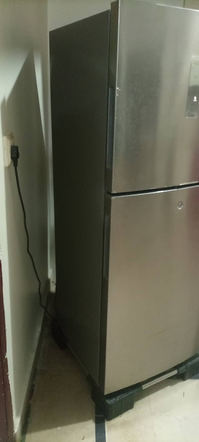 Haeir Inverter Fridge HRF-306IBS ONLY 6 MONTHS USED 2