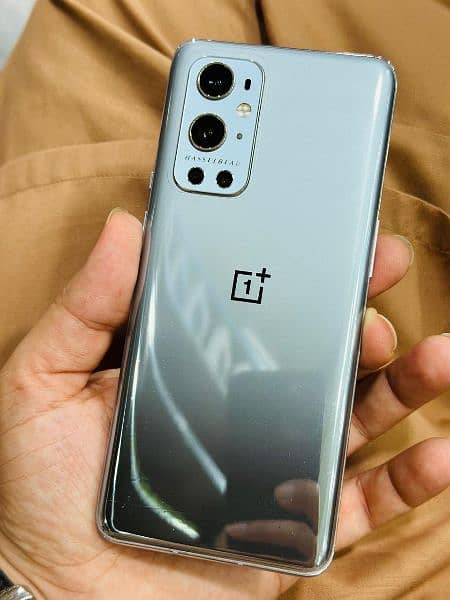 OnePlus 9pro 
12gb/256gb
Dual physical PTS 3