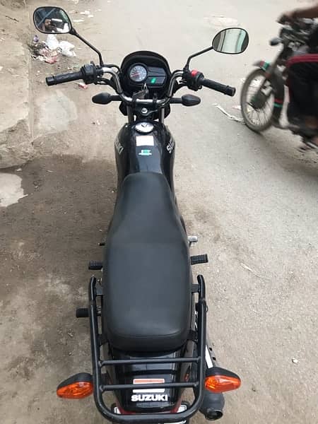 Suzuki GD110 4