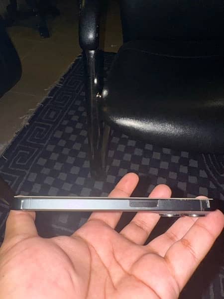 iPhone 15 pro 128gb non PTA 4