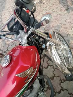 Honda CG 125 all okay bike contact only watsap
03204968560