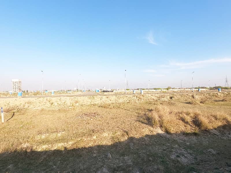 5 MARLA R BLOCK PRIME LOCATION PLOT IN DHA 11 RAHBAR 10