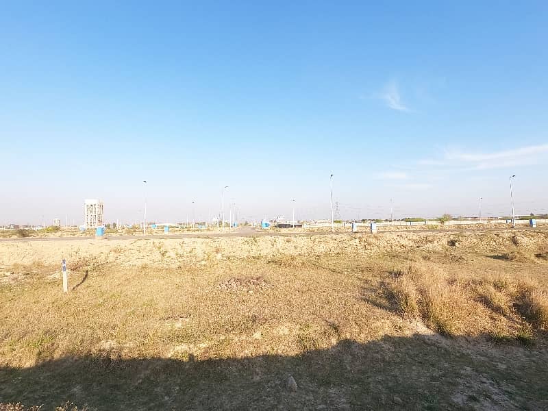 5 MARLA R BLOCK PRIME LOCATION PLOT IN DHA 11 RAHBAR 11