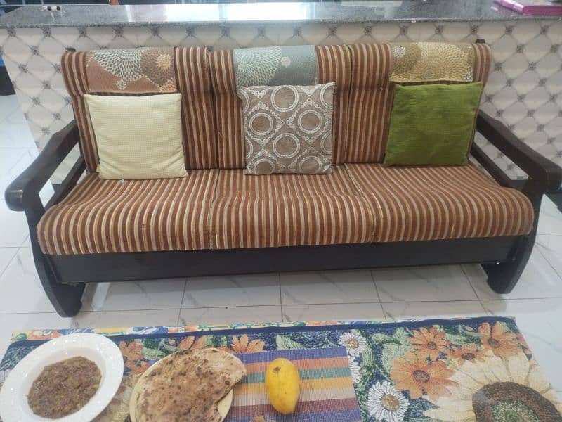 5 seater sheesham with 10 moltifoam seats 4