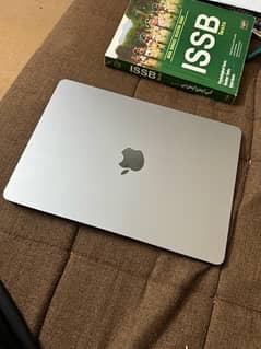 macbook air m2 (2022) 8/256