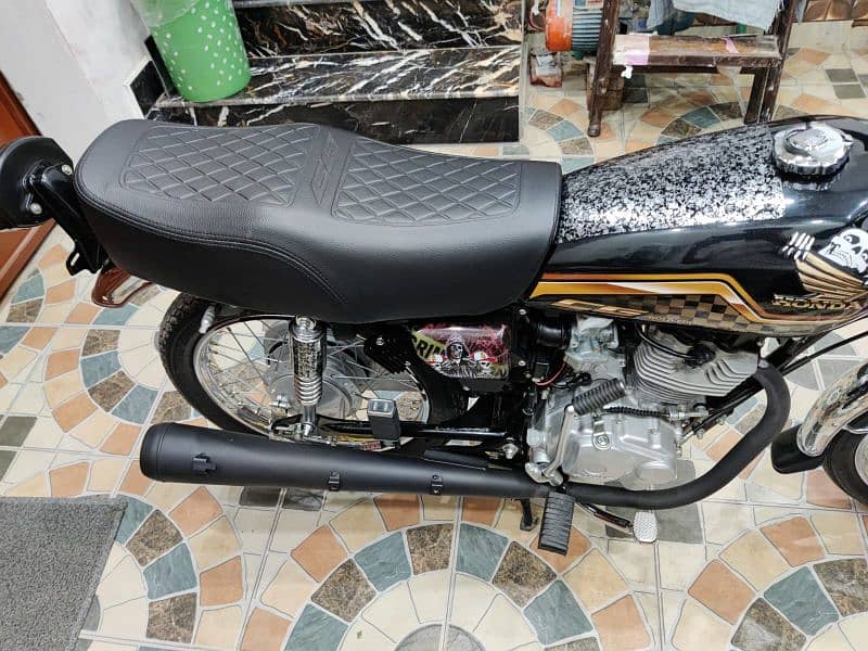 honda 125 gold edition condition 10/10 11