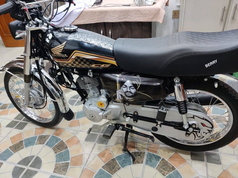 honda 125 gold edition condition 10/10 17