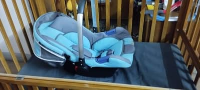 Carry cot cum car seat (Juniors Brand) - Excellent condition