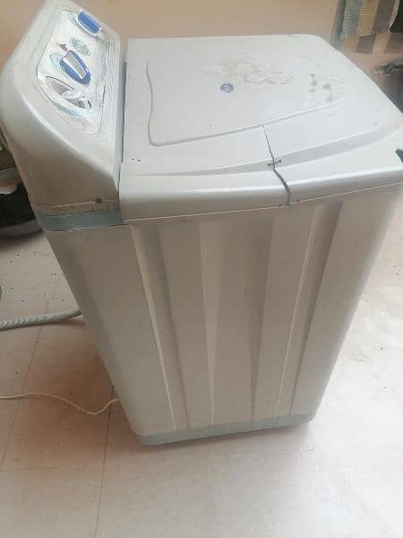 Stylo washing machine in good condition 8